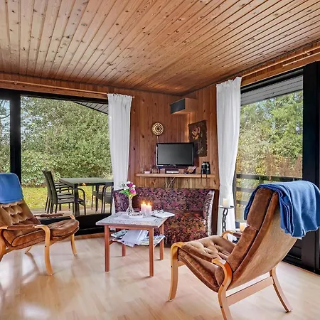 Three-bedroom In Tranekar