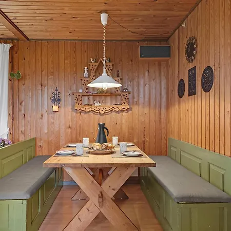 Feriehus Three-bedroom In Tranekar