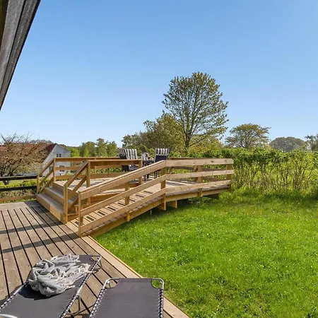 Three-bedroom In Tranekar