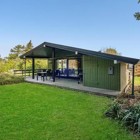 Three-bedroom In Tranekar